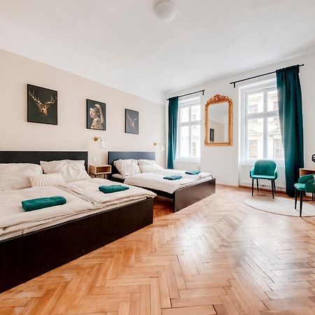 City Center Premium Apartment Prag Exteriör bild